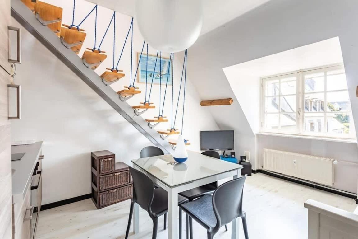 Le Capucin - Petit Duplex Avec Place De Parking Dinard Exterior photo